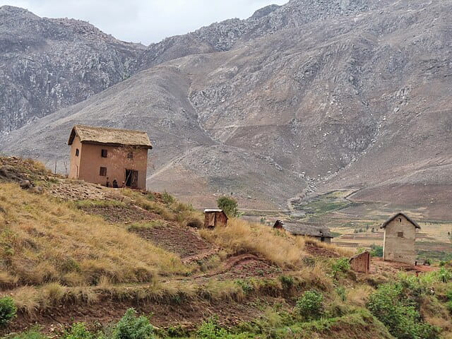 Antsirabe / Valle de Manandona / Antsirabe (42 Km ± 1h)