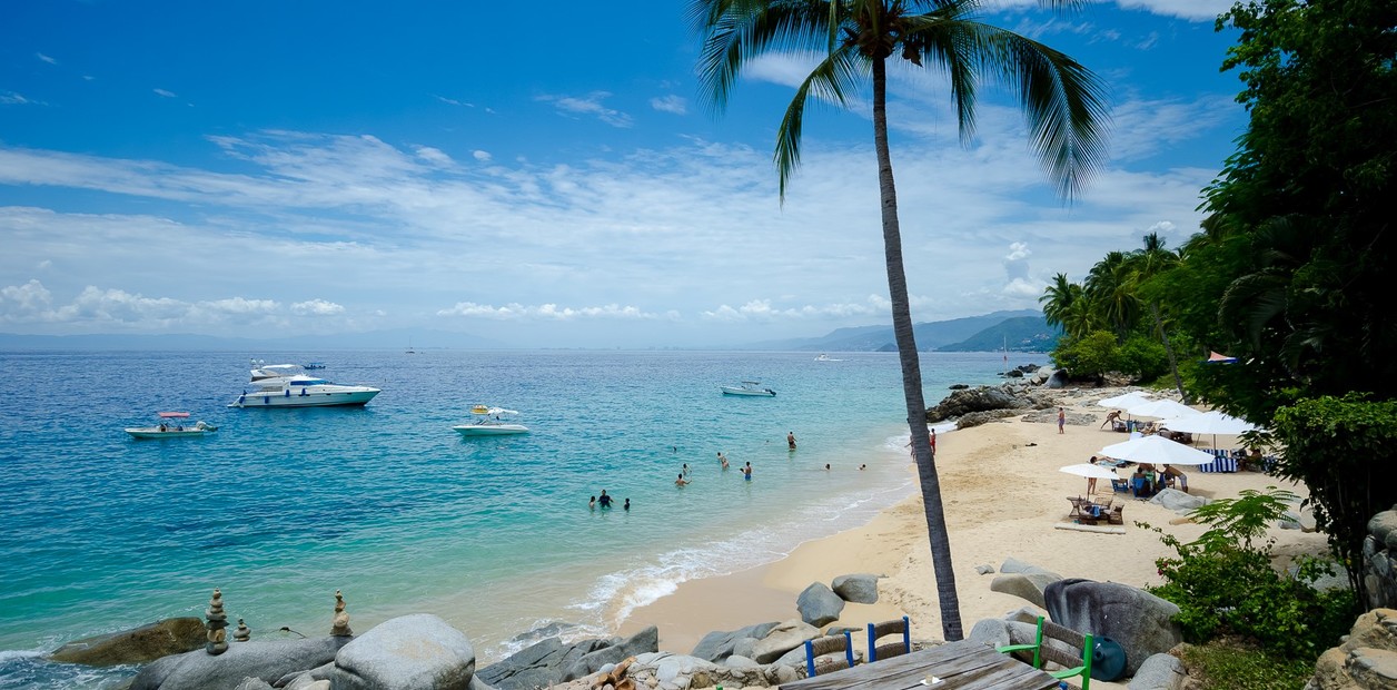 Bellezas Coloniales y Puerto Vallarta
