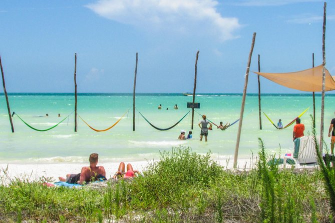 Carrusel mexicano con Yucatán y Holbox