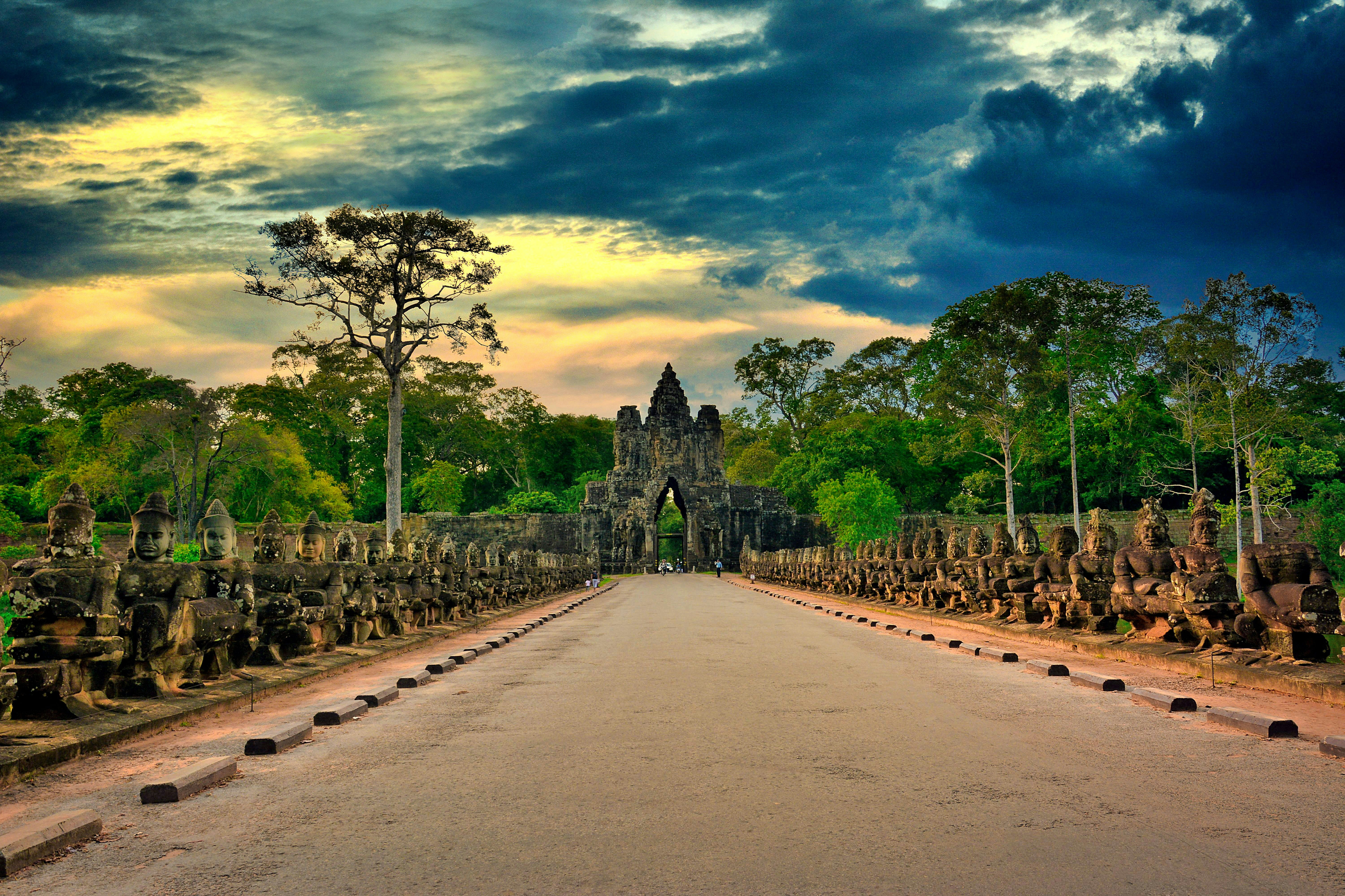 Phnom Penh / Siem Reap