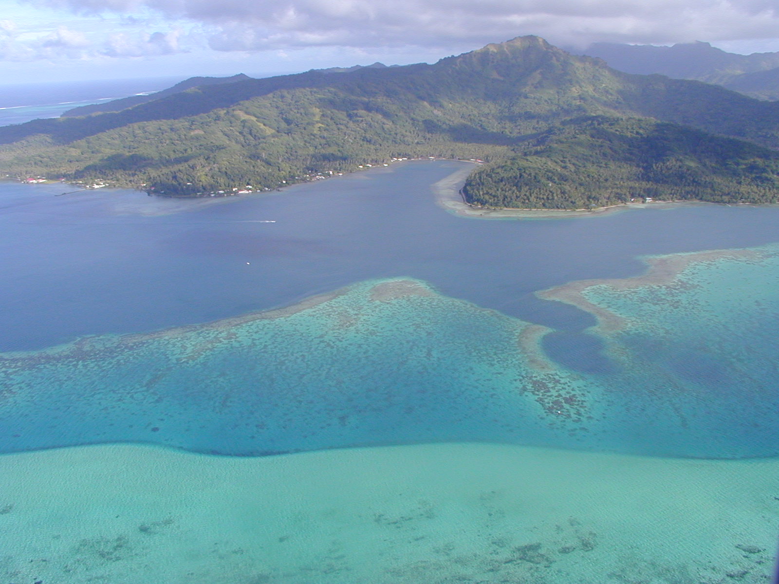 Taha'a, Islas de la Sociedad / Bora Bora