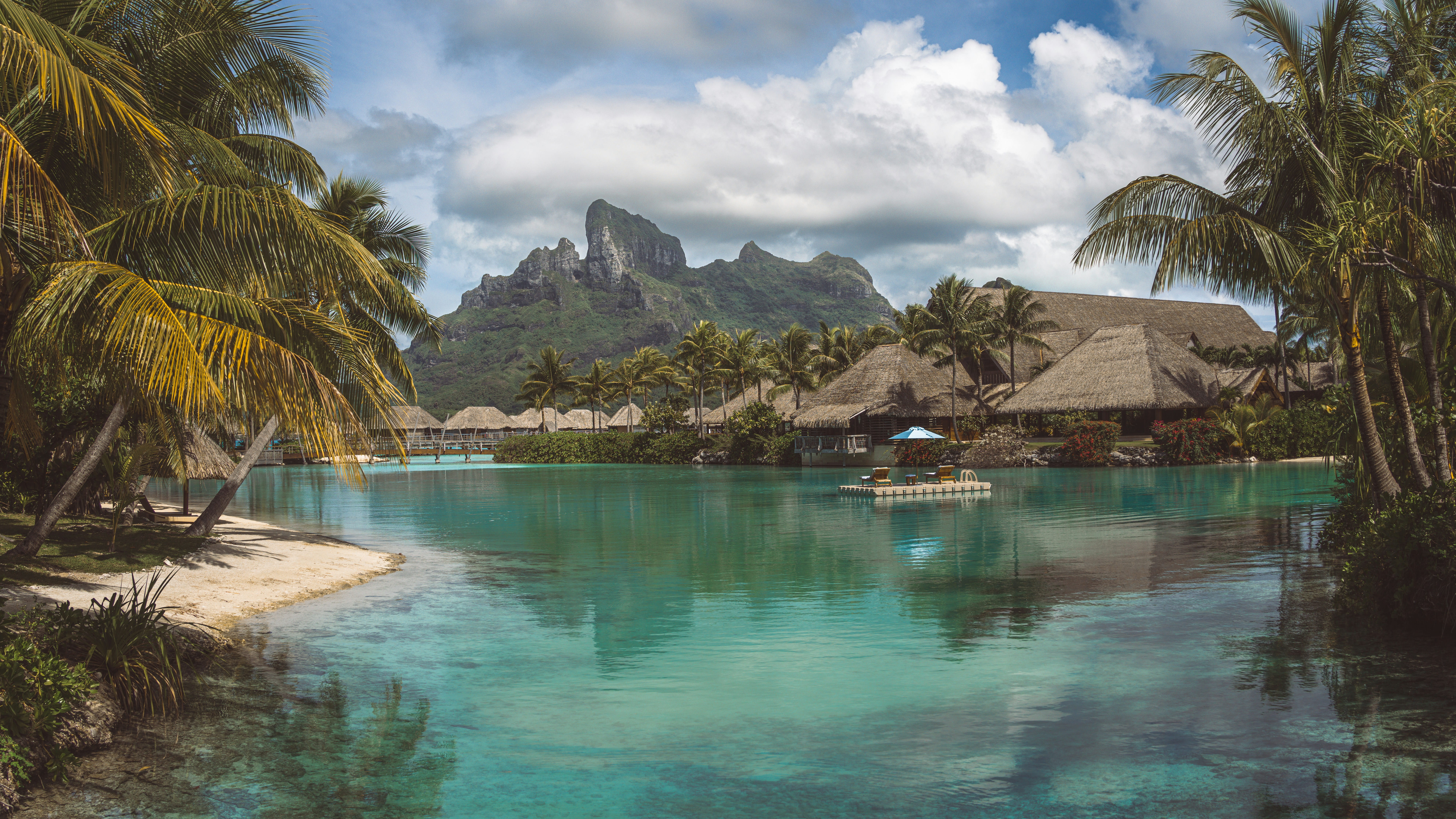 Bora Bora, Islas de la Sociedad / Huahine