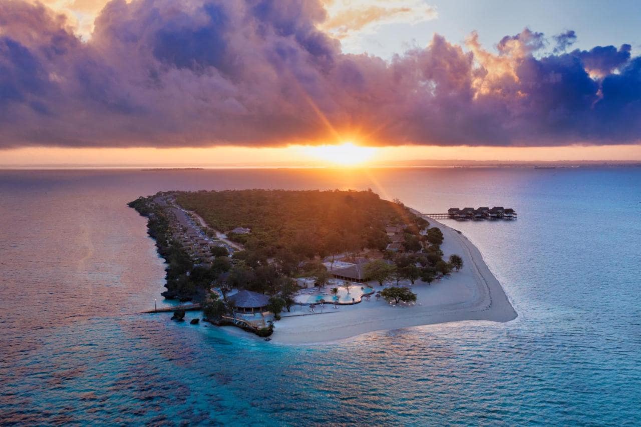 Sunset Villa Hotel Bawe Island
