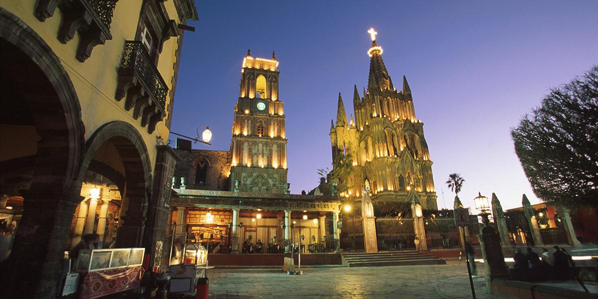 • Carrusel Colonial + México Mágico
