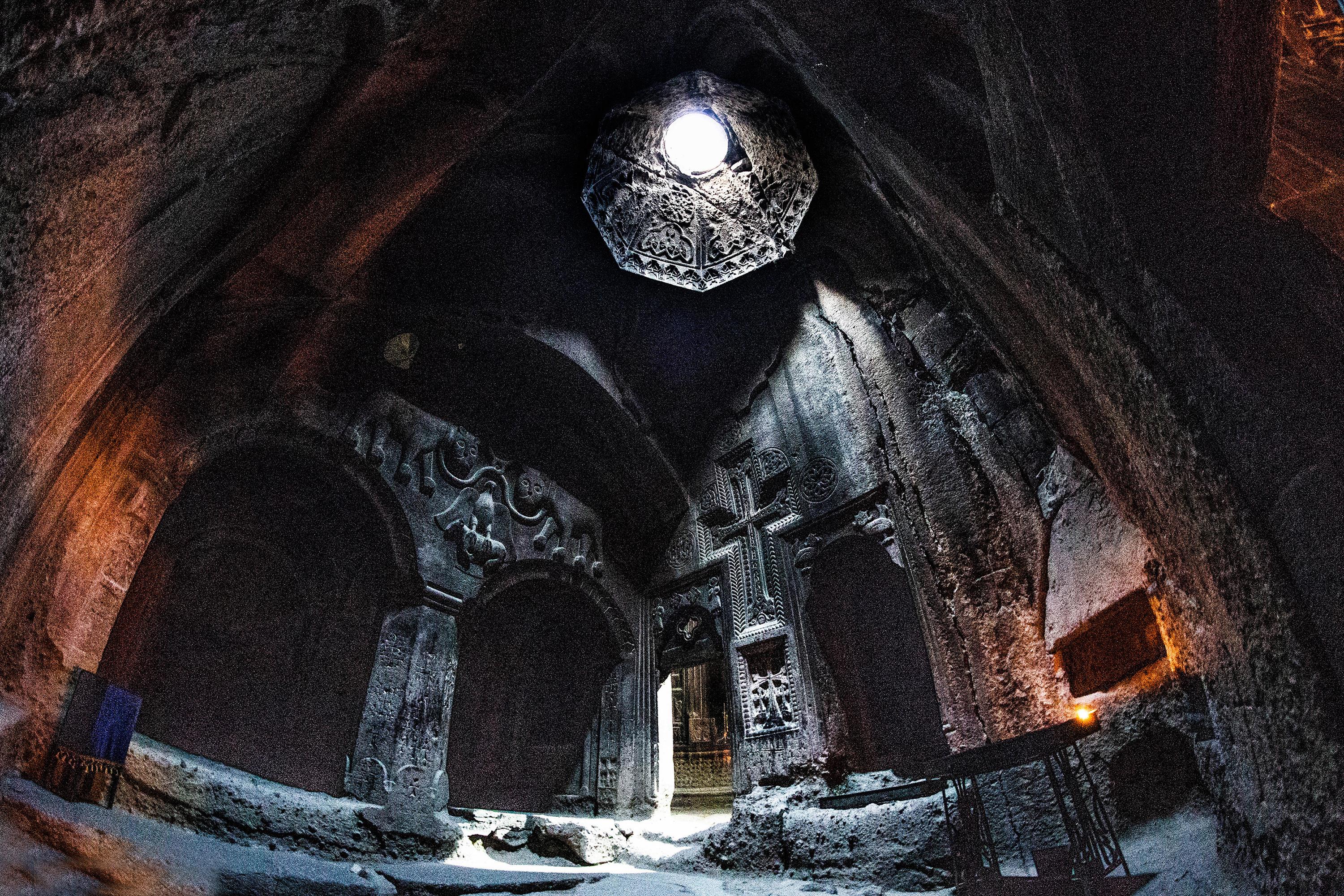 Yerevan - Matenadaran - Garni - Geghard - Yerevan