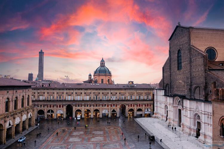 Florencia · Boloña  ·  Pádua  ·  Venecia  (D,  C)