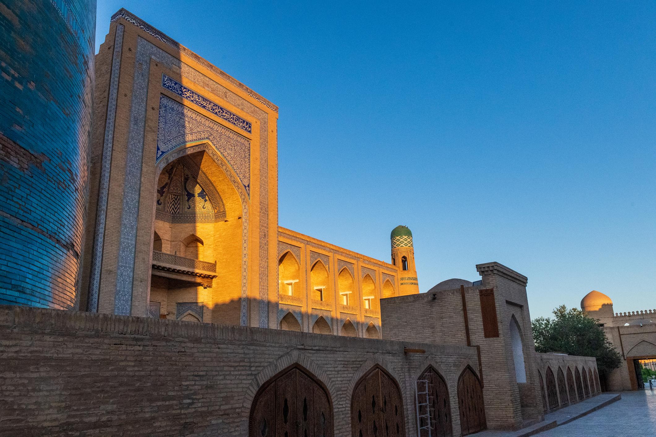 Tashkent - Urgench - Khiva