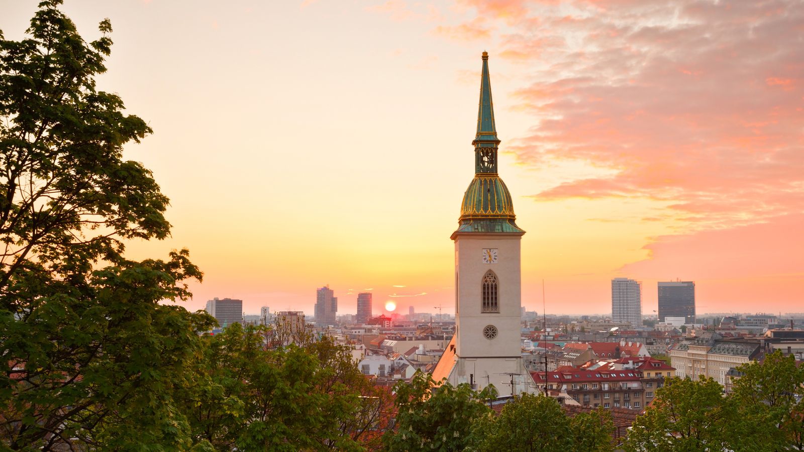 Escapada a Bratislava Hoteles 3*** y 4****.