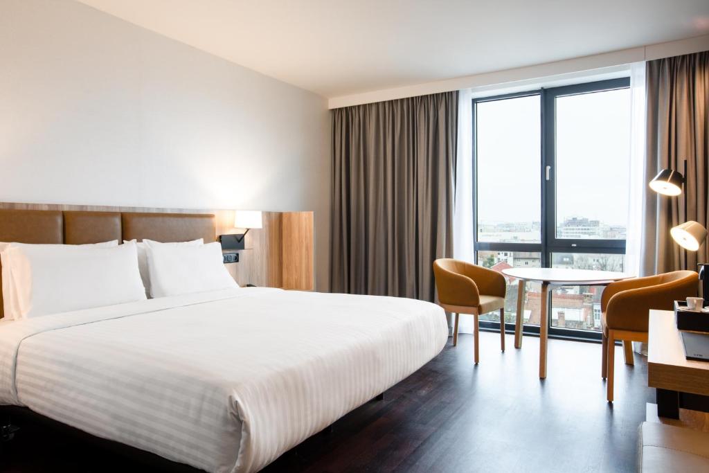AC Marriott Old Town Hotel