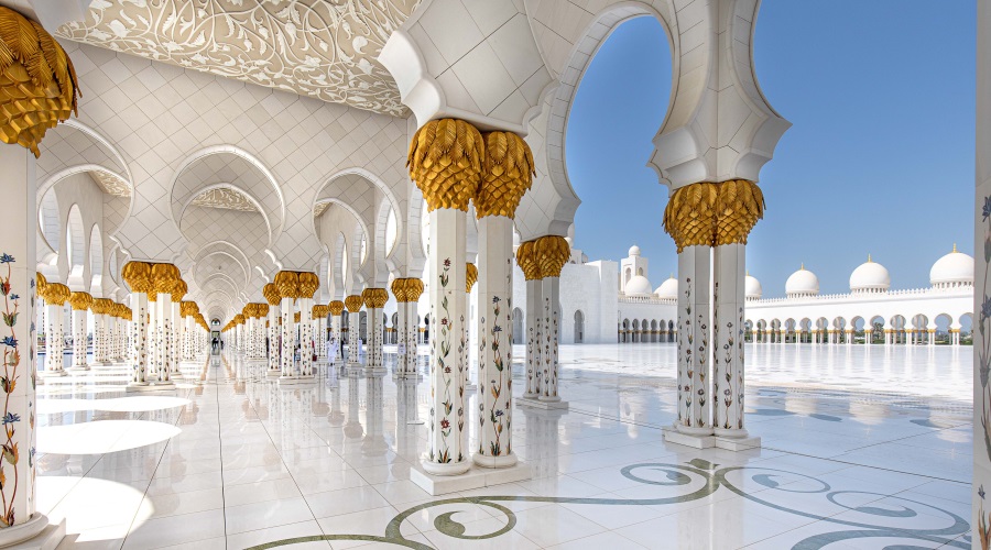 Dubai / Abu Dhabi /Dubai