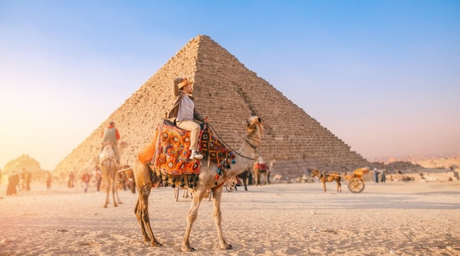 Tesouros do Antigo Egipto . Charter direto de Madrid