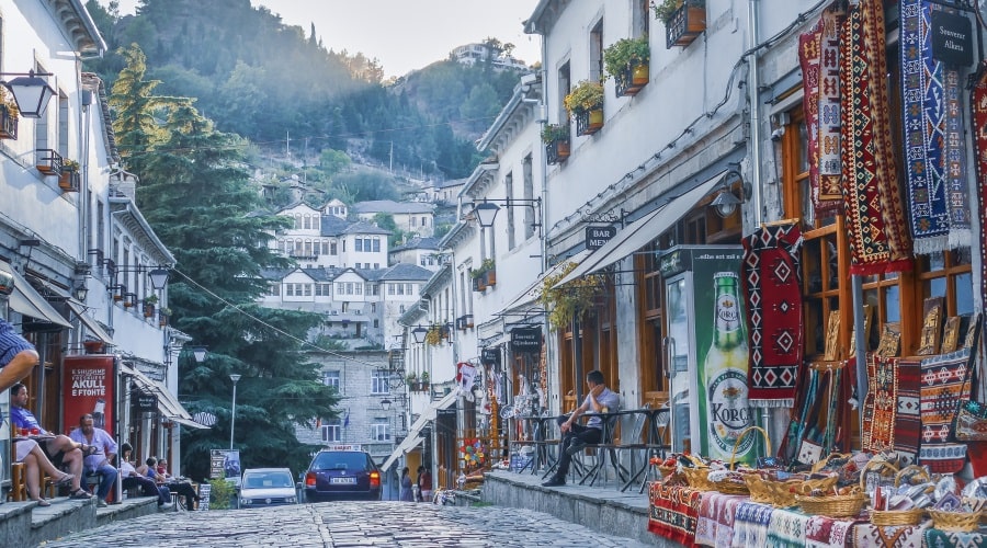 Tirana / Portugal