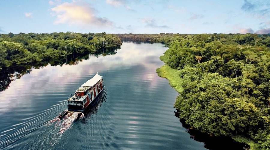 Cruzeiro no Rio Amazonas