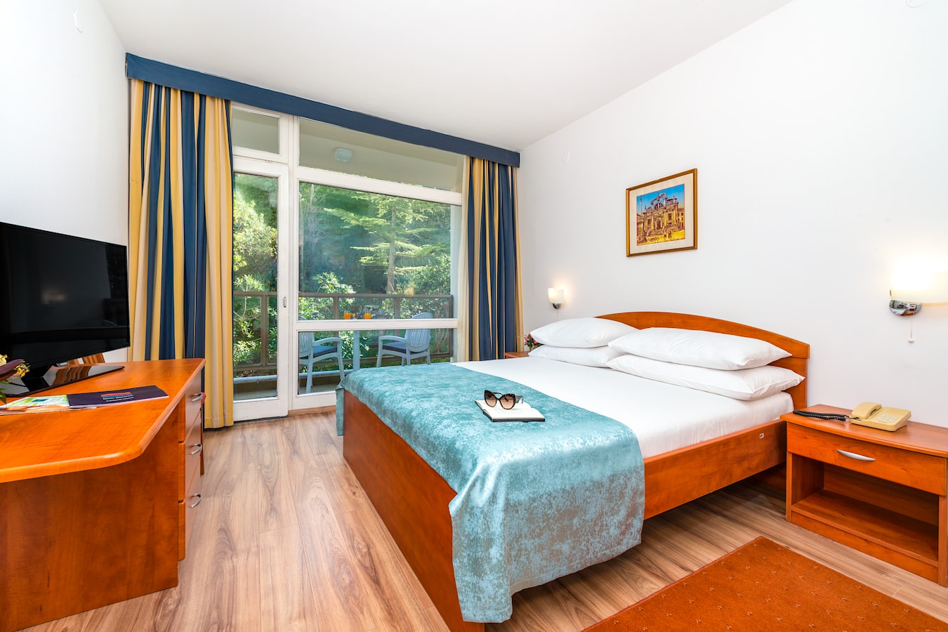 Vis Hotel