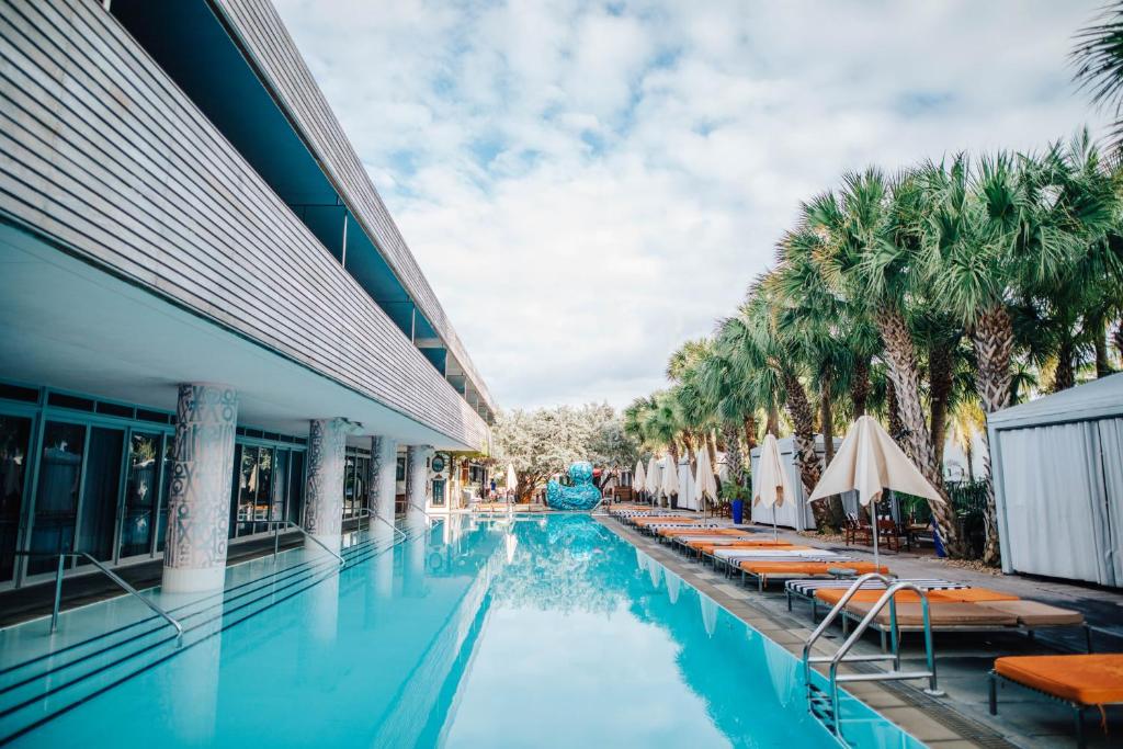 SLS Hotel South Beach