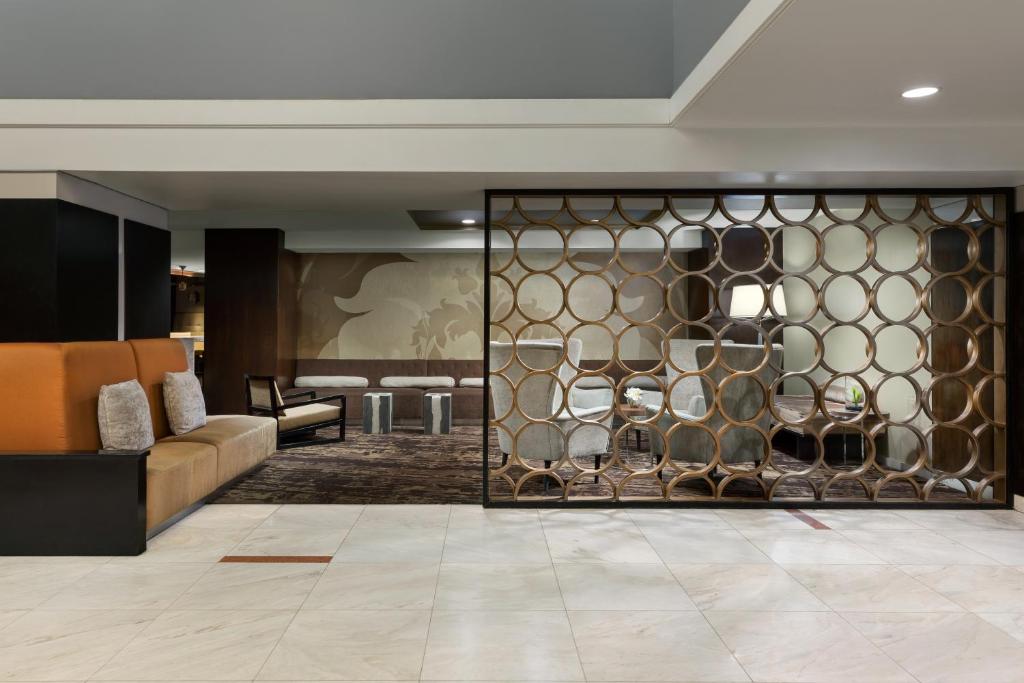 Doubletree Metropolitan by Hilton