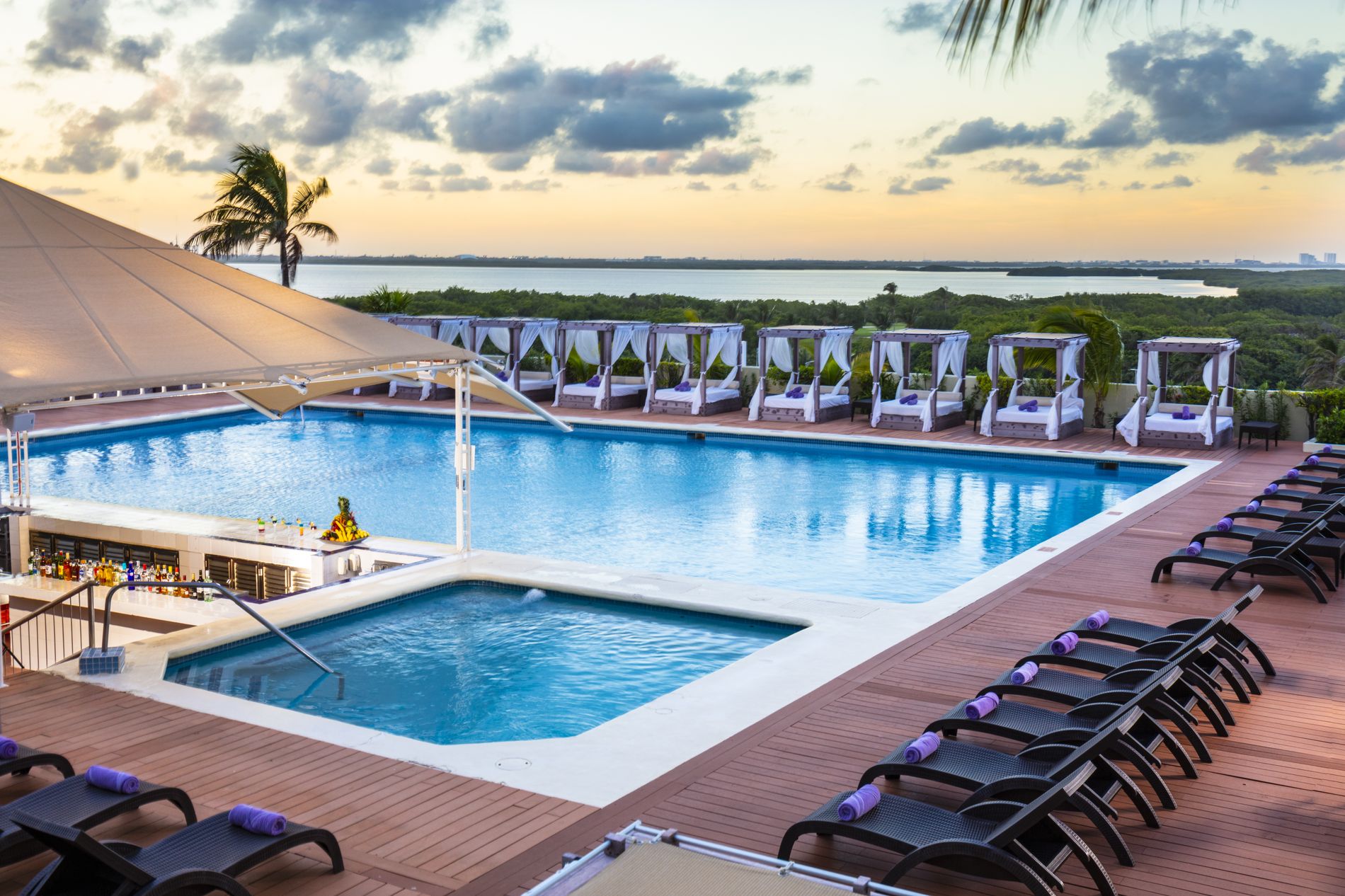Crown Paradise Club