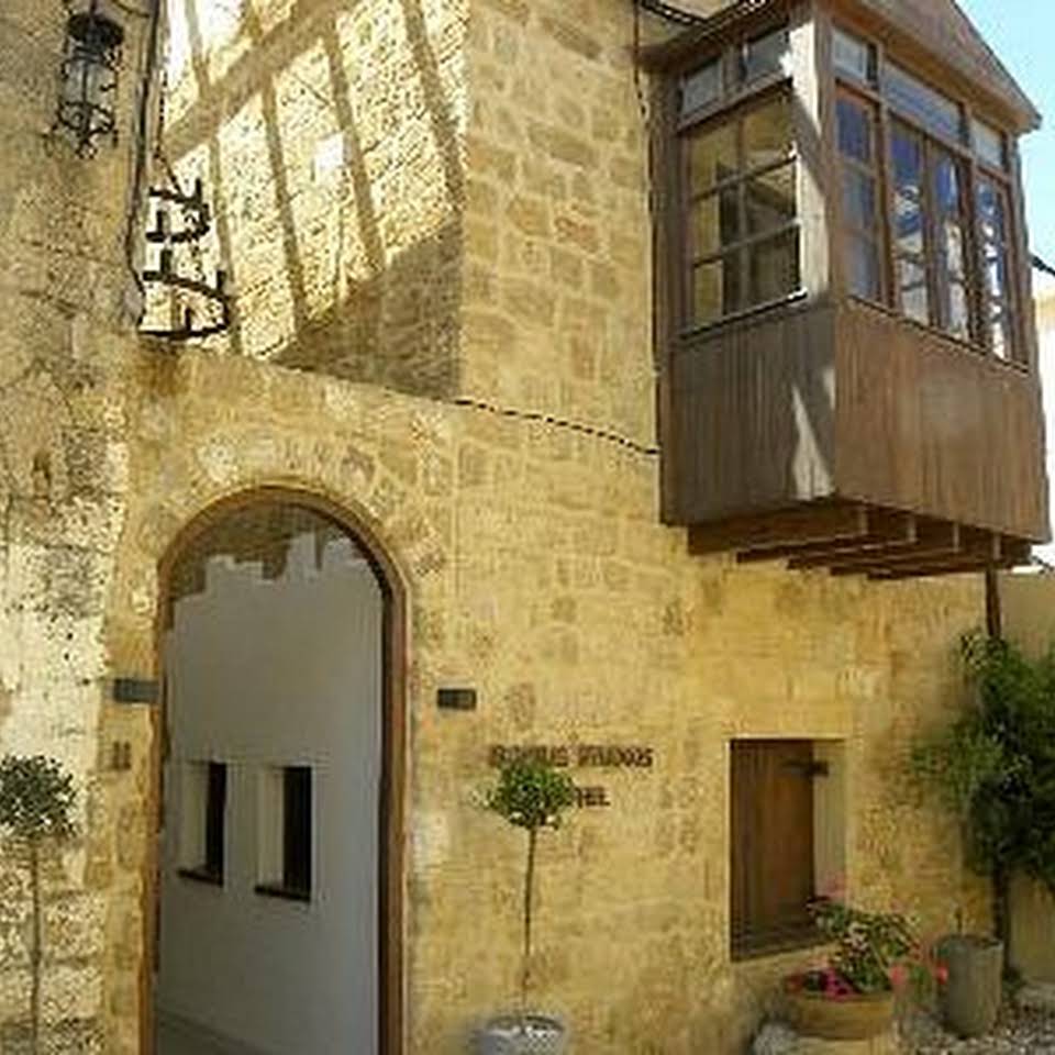 Domus Studios Hotel