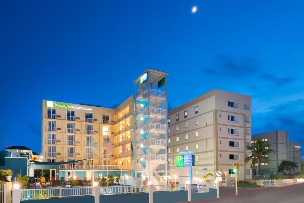 Holiday Inn Express and Suites Nassau