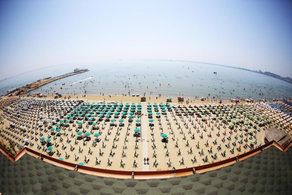 Perandor Beach