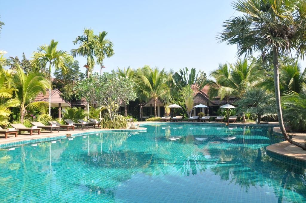 Laluna Hotel And Resort
