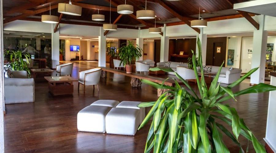 Hotel Raices Esturion