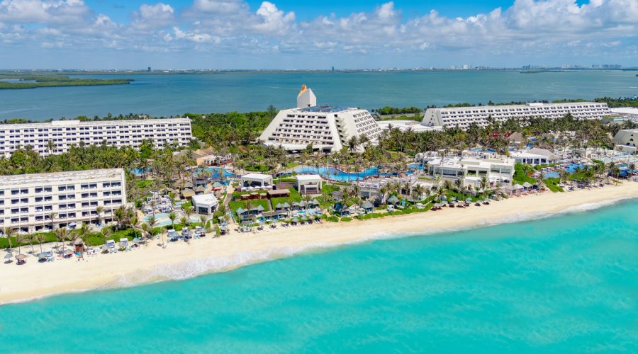 The Grand Oasis Cancun