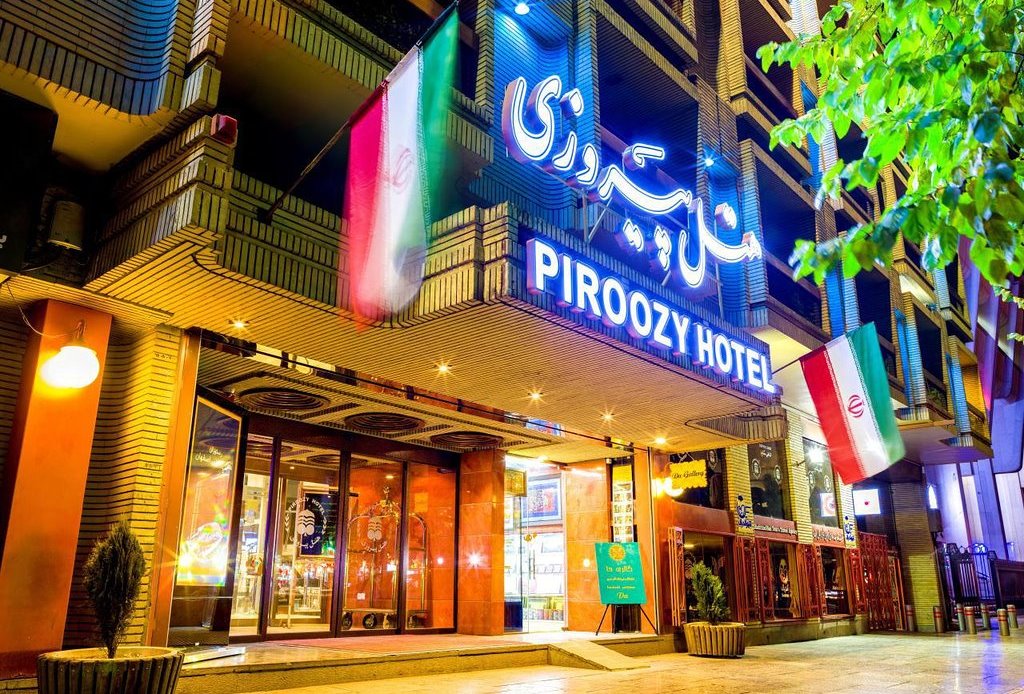 Isfahán Piroozi Hotel