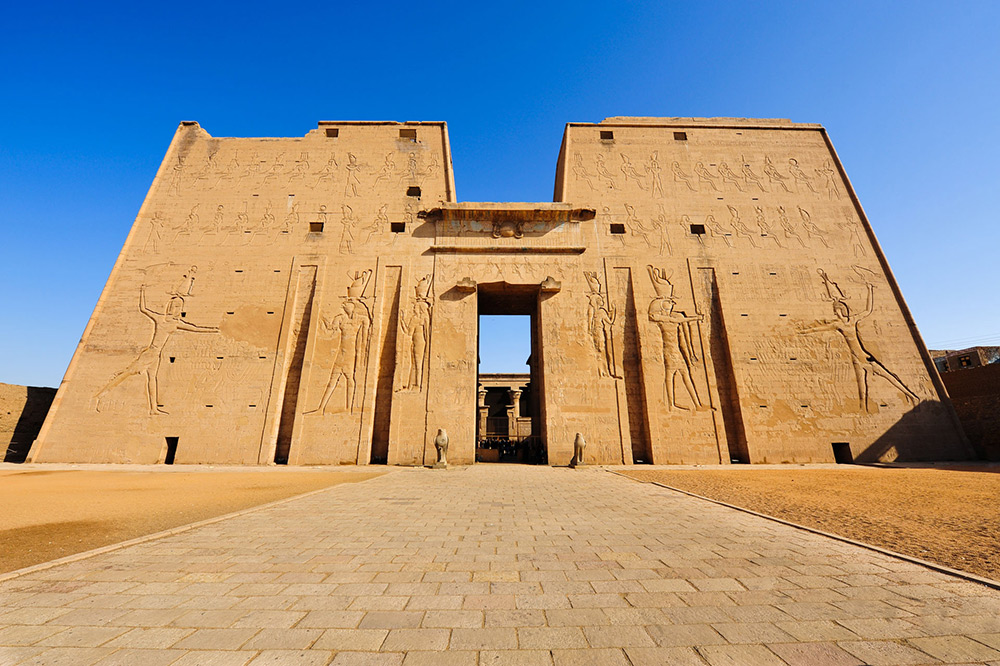 Edfu - Kom Ombo - Aswan