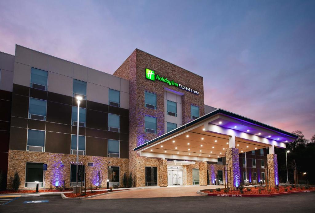 Holiday Inn Express Oakhurst-Yosemite Park Area