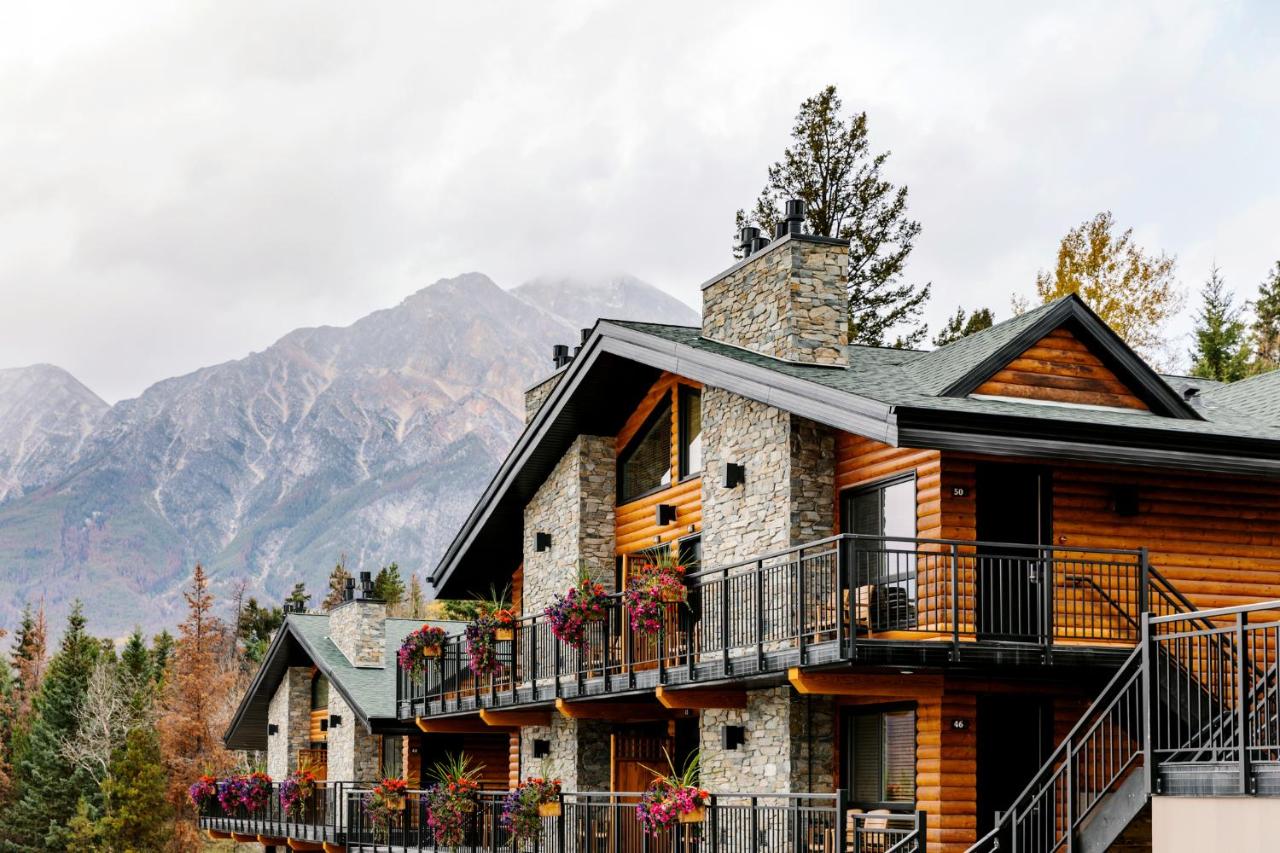 Pyramid Lake Resort