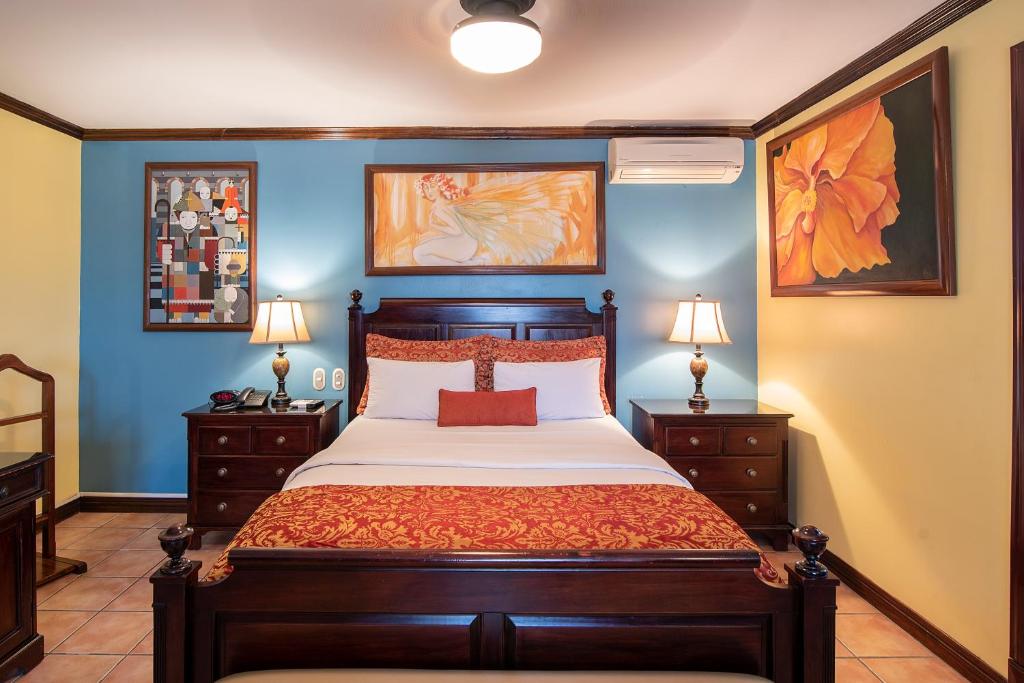 Casa Roland San Jose Hotel