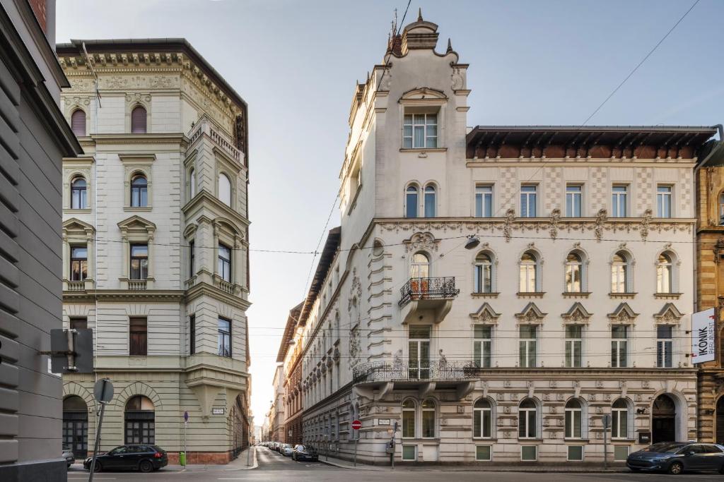 Ikonik Hotel Parlament