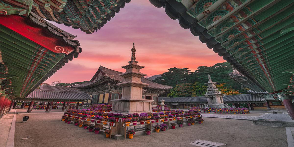 GYEONGJU (Templo Bulguksa y Seokguram Grotto, Mausoleo Real)