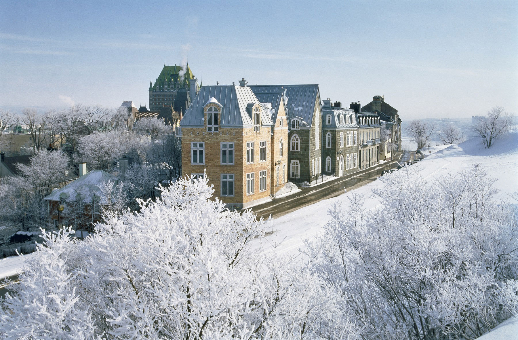 OTTAWA / CABAÑA CHEZ DANY / QUEBEC (445 km)