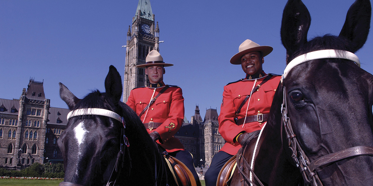 TORONTO / MIL ISLAS / OTTAWA (Visita Ciudad)  (450 km)