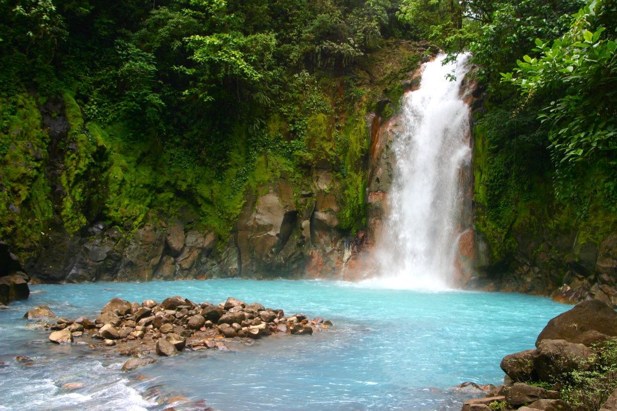 VOLCAN ARENAL / RIO CELESTE (Caminata)