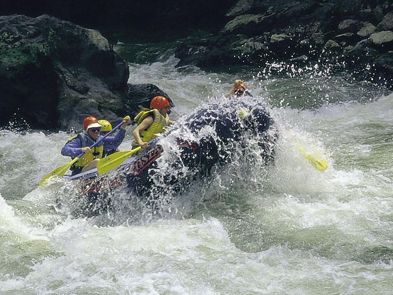 RIO PACUARE (Rafting) / VOLCAN ARENAL