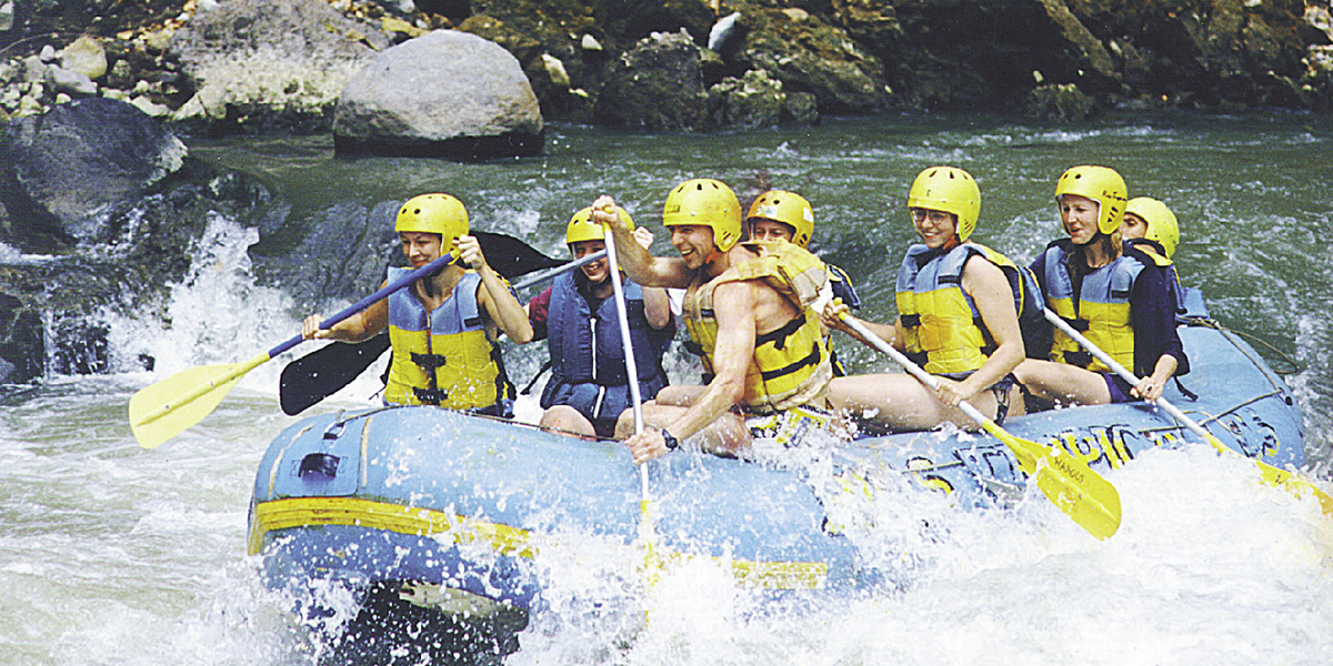 VOLCAN ARENAL (Rafting Rápidos Clase III & IV)