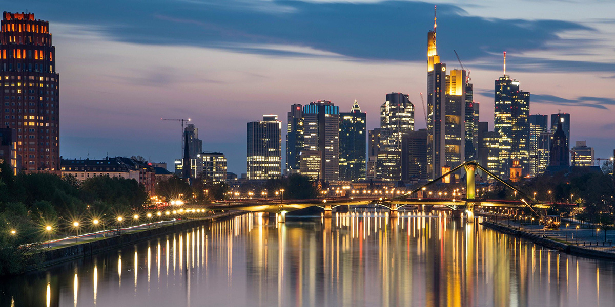 (Sa)   FRANKFURT
