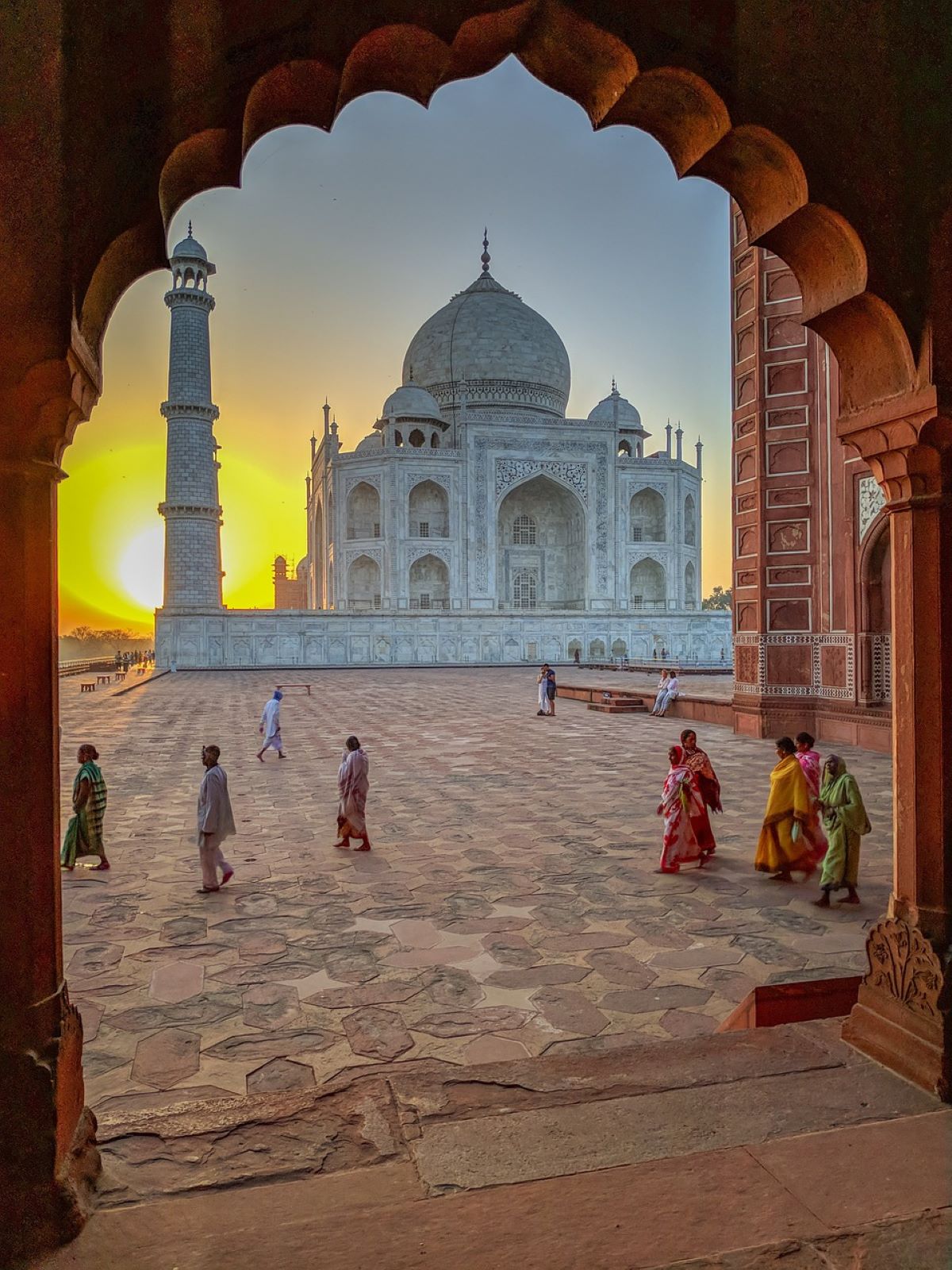 MAR 24 (Mi)   AGRA (Esplendor del Taj Mahal)