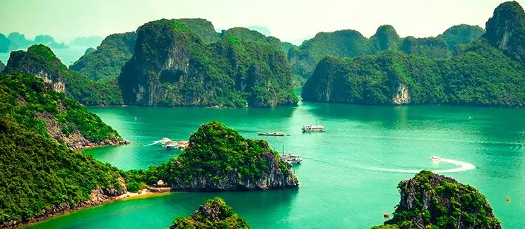 BAHIA DE HALONG / LAN HA – HANOI – VUELO A HUE