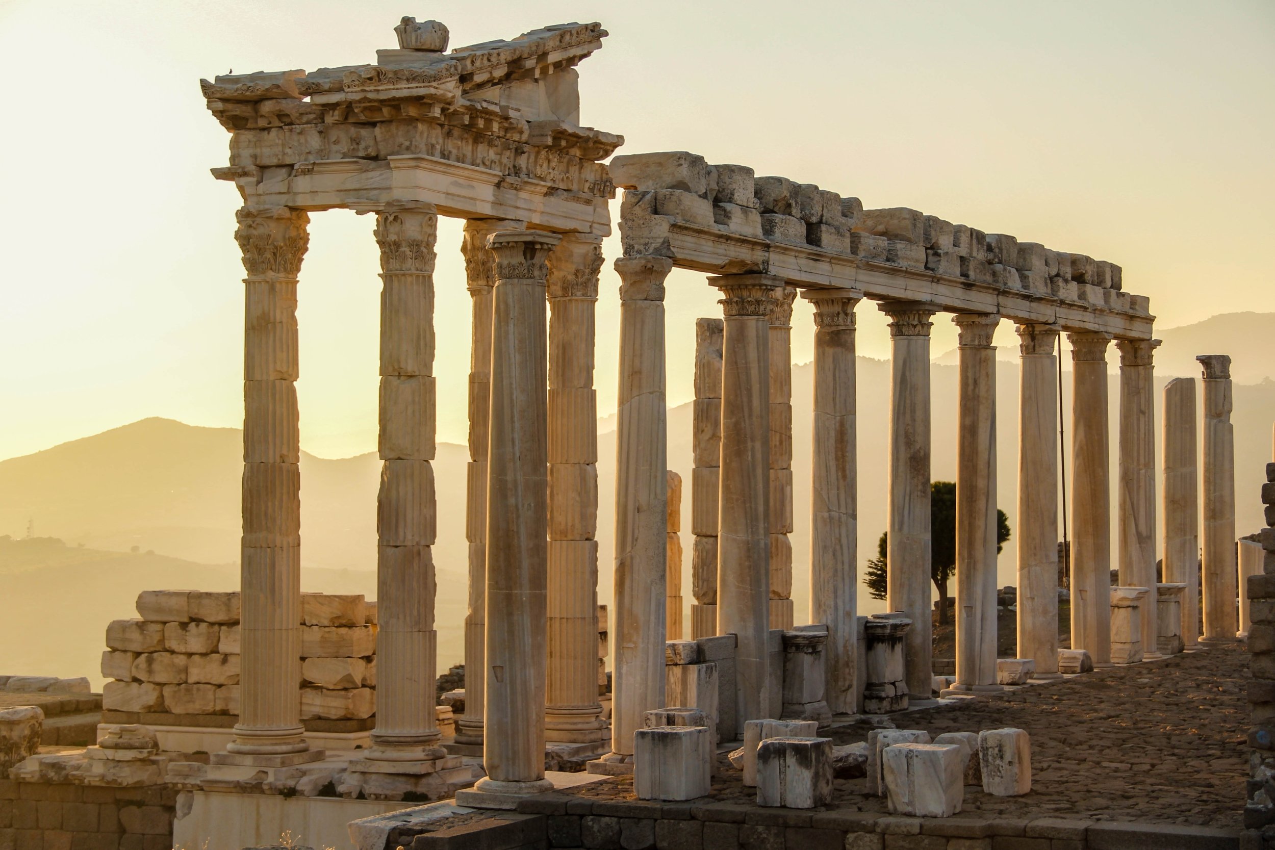 Día 9 : IZMIR o KUSADASI — PÉRGAMO — ESTAMBUL (500 km — 6 horas)