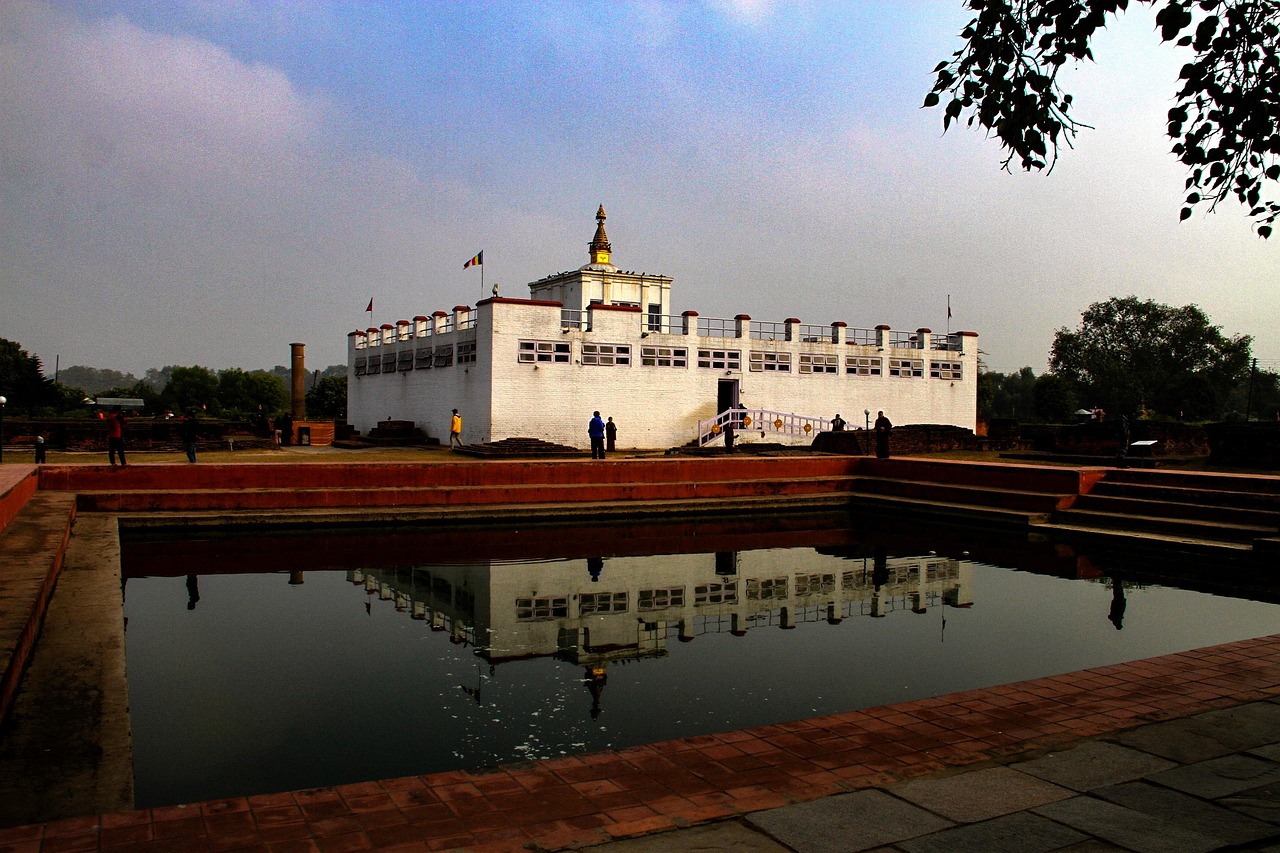Chitwan-Lumbini (05 horas por carretera)