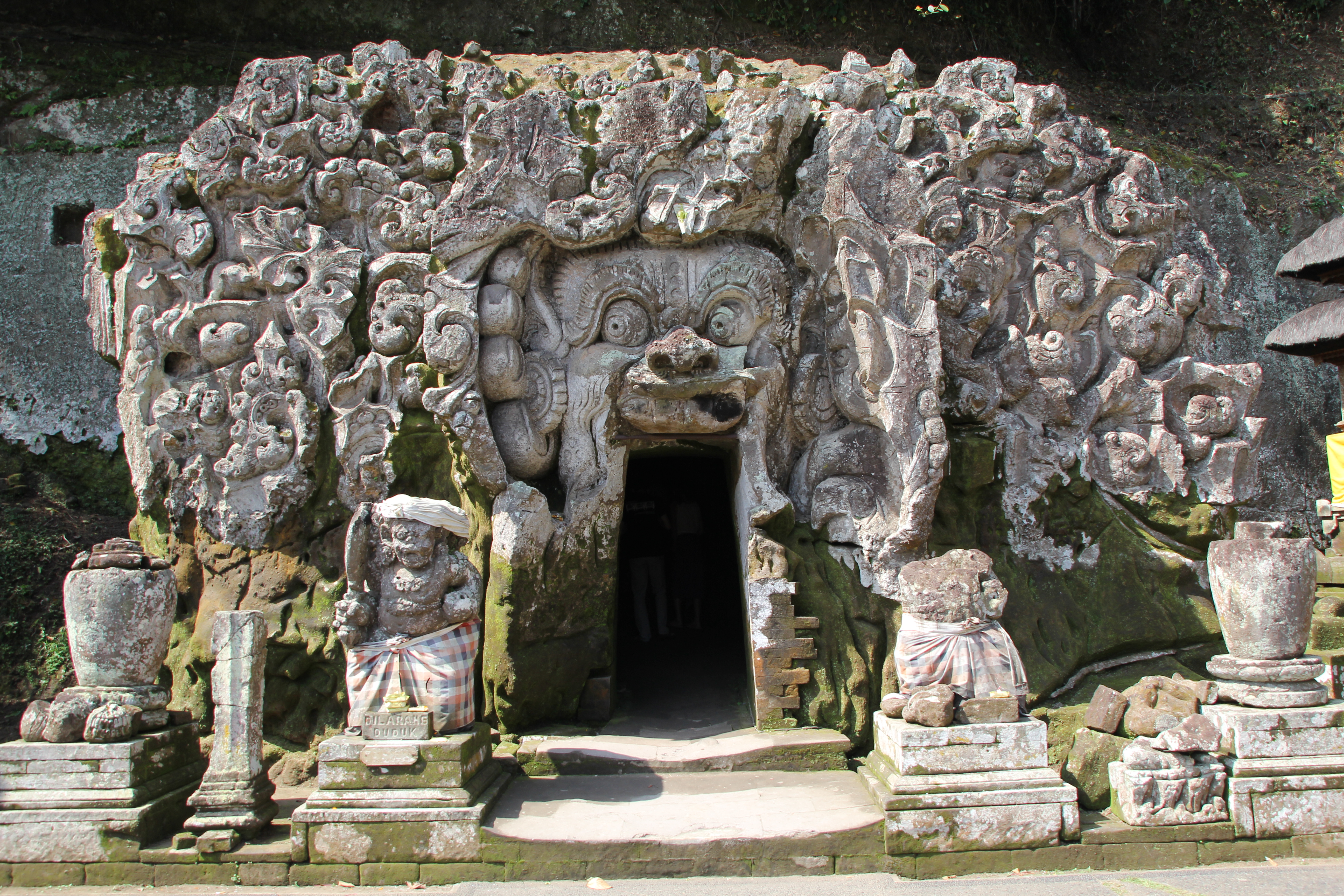 GOA GAJAH – TAMPAKSIRING - GUNUNG KAWI – TEGALALANG