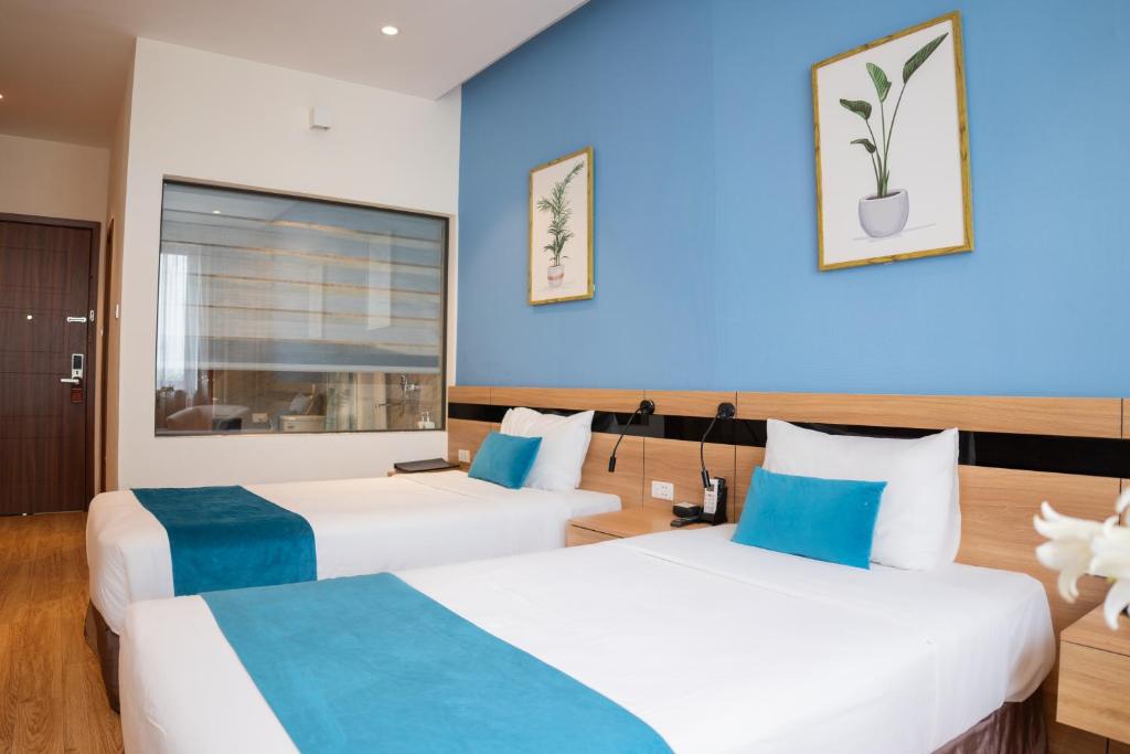 Mango Hotel