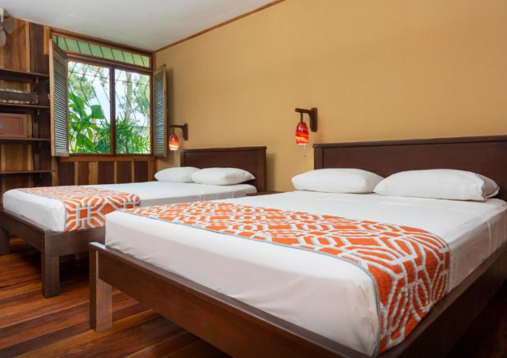 Laguna Lodge