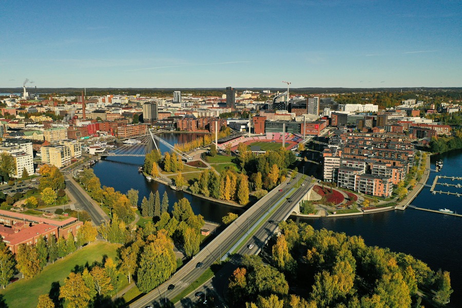 Día 4 — Turku / Tampere (170 km): lagos, barcas y sauna como ritual