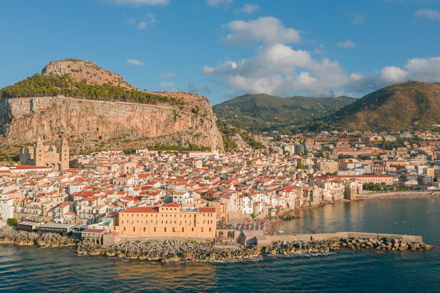Día 7 — Catania / Messina / Cefalú / Palermo