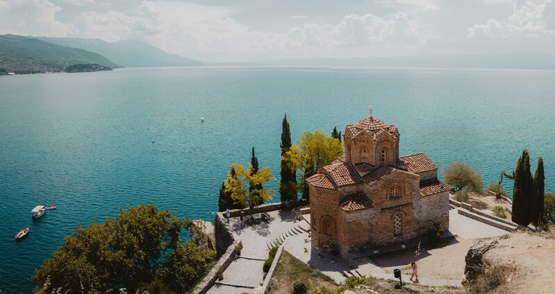 Albania y Macedonia